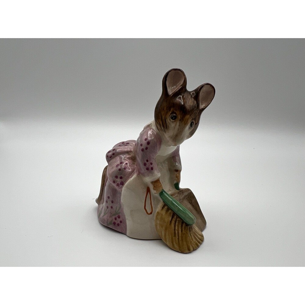 Vintage Beswick Beatrix Potter Hunca Munca Sweeping Figurine BP-3b 1977